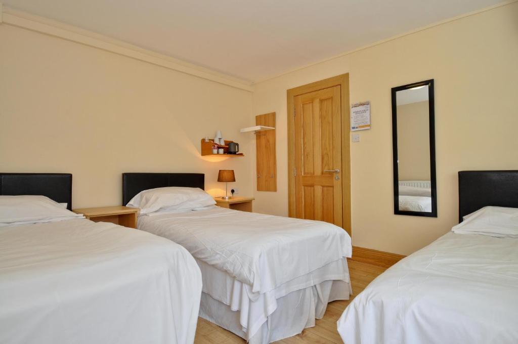 Amber Lodge Budget Accommodation Galway Oda fotoğraf