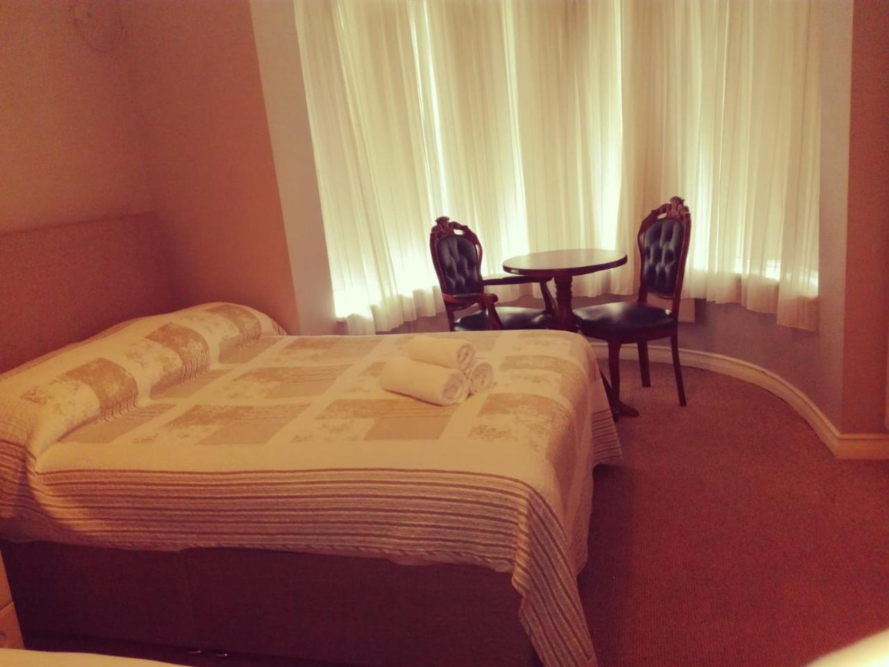 Amber Lodge Budget Accommodation Galway Dış mekan fotoğraf
